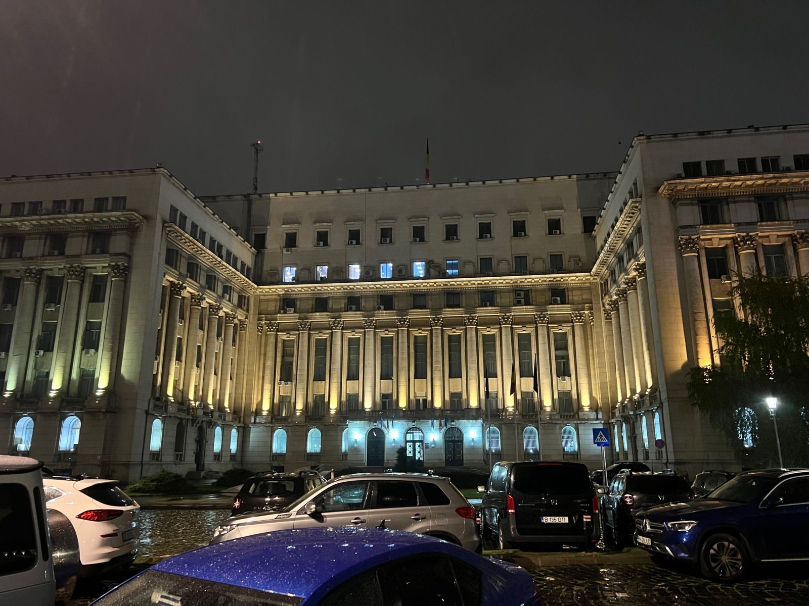 Le 21 décembre 1989, Nicolae Ceaucescu prenait la parole ici... quelques heures après, tout s'enchaînait
